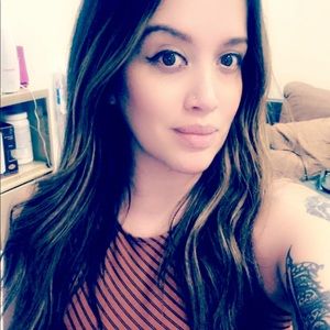 Meet your Posher, Elizabeth